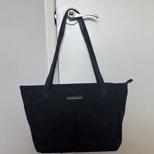 Bellroy Wonder Tokyo Tote 12 L in Raven